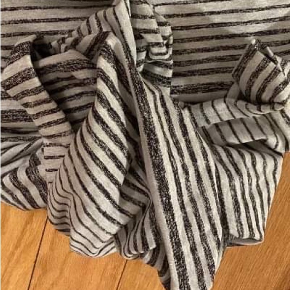 Vinyasa (Lulu lemon) - Picture 2 of 3